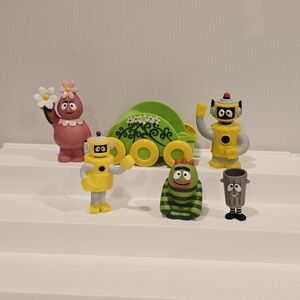 Yo Gabba Gabba D-luxe Drivin Friends Target Exclusive Spin Master and Figure Set